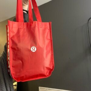 size 4 lulu mystery bag! 2 idems+ rebie